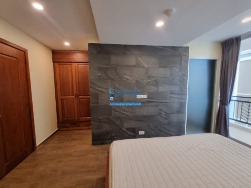 N372 | Swimming Pool 2 Bedrooms Apartment Near BKK1 For Rent