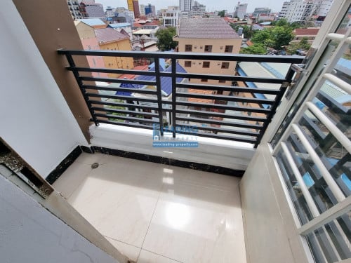 N520 | Western 1 Bedroom Apartment with Lift For Rent Near Russian Market