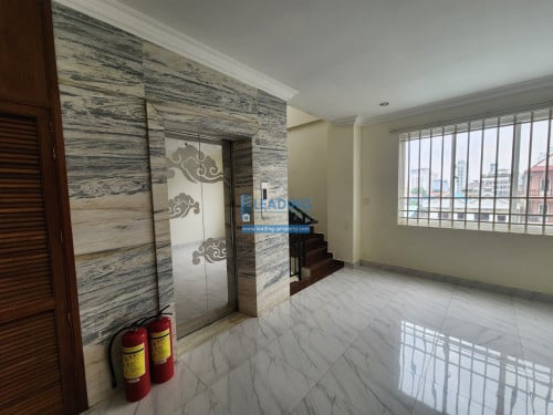 N595 | Serviced Apartment 2 Bedrooms For Rent Near Toul Tom Pong Market