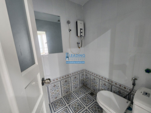 N595 | Serviced Apartment 2 Bedrooms For Rent Near Toul Tom Pong Market