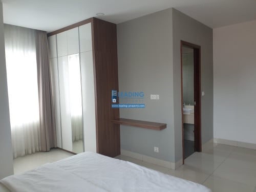 N635 | Western Apartment 2 Bedrooms with Gym and Pool For Rent in Beong Trabek