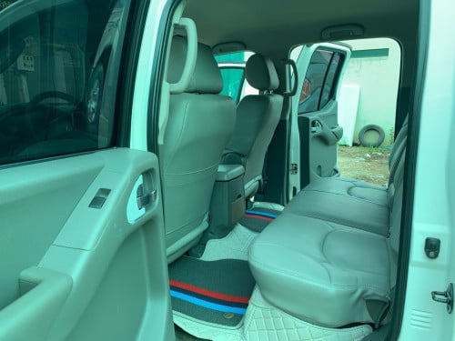 Nissan Frontier ឆ្នាំ 05 ប៉ុង1 សាំង + ហ្គាស