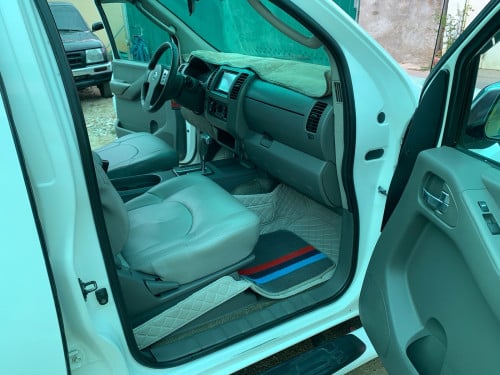 Nissan Frontier ឆ្នាំ 05 ប៉ុង1 សាំង + ហ្គាស