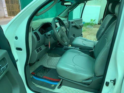 Nissan Frontier ឆ្នាំ 05 ប៉ុង1 សាំង + ហ្គាស