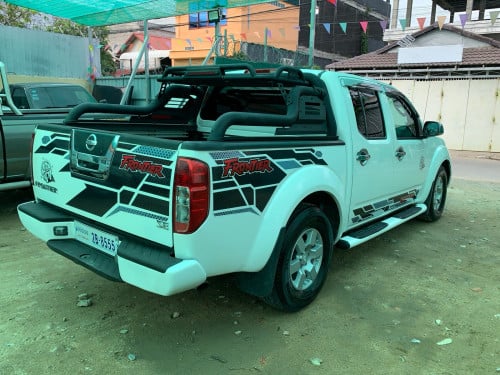 Nissan Frontier ឆ្នាំ 05 ប៉ុង1 សាំង + ហ្គាស