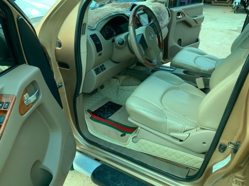 Nissan Frontier ឆ្នាំ 05 ប៉ុង1 សាំង + ហ្គាស
