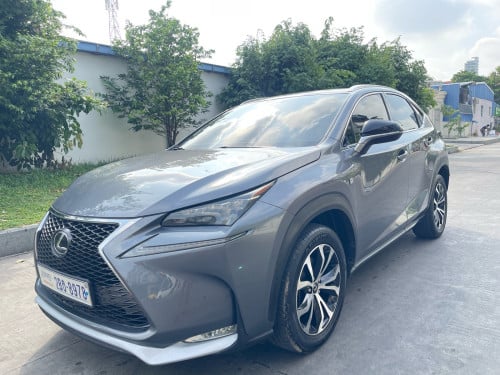 NX 200t fsport ប៉ុងមួយស្កុត១ជុំ