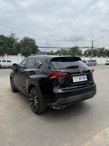 Nx200T ឆ្នាំ 2015 Luxury B3 P1