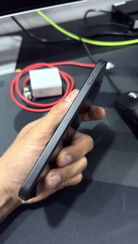 Oneplus 15 មួយទឹក 98% (Global Firmware)