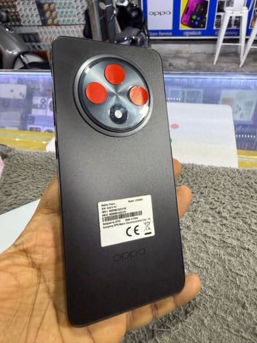 Oppo Reno12F Ram8G Memory256G ក្រុមហ៊ុនសុីមពីរ មានឆ្នាំងសាក