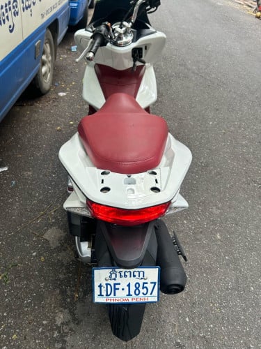 PCX 150cc year 2015 មានពន្ធ