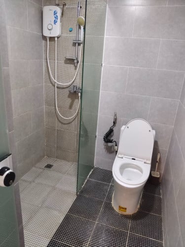 Pool Gym 1Bedroom Condo near st 271 Mega Mall