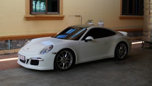 Porsche 911 Carrera - 2013