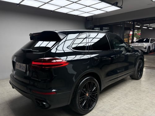 Porsche Cayenne's 2011 ssjana 2015
