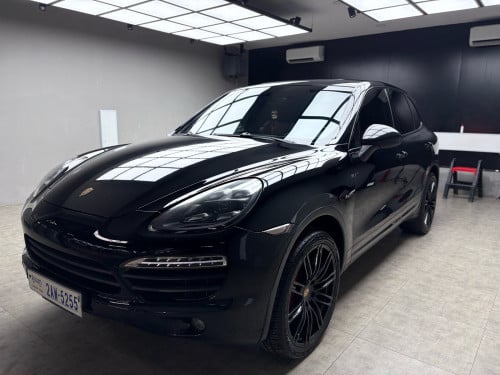 Porsche Cayenne's 2011 ssjana 2015