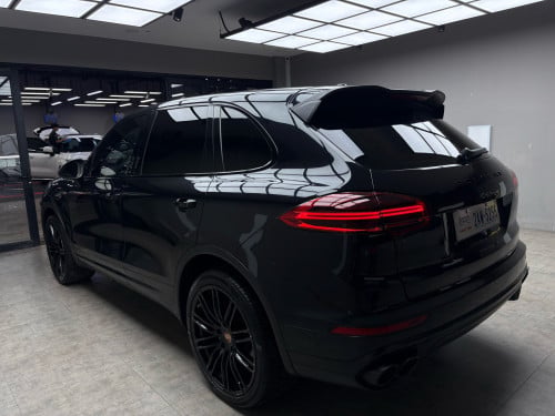 Porsche Cayenne's 2011 ssjana 2015
