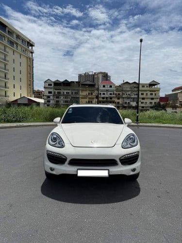 Porsche Cayenne 2011