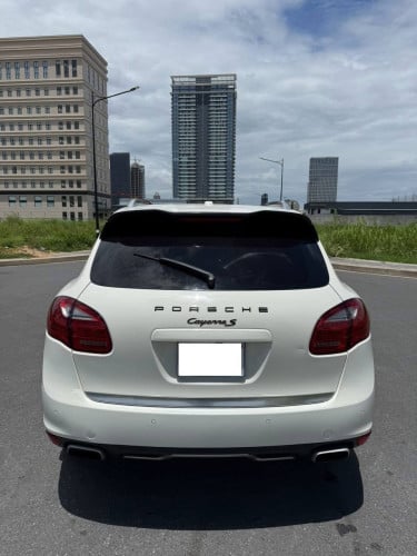 Porsche Cayenne 2011