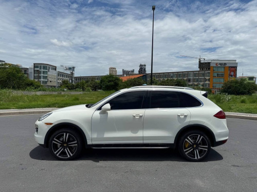 Porsche Cayenne 2011