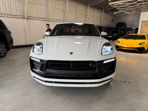 Porsche Macan 2015 Tax Paper Red Interior