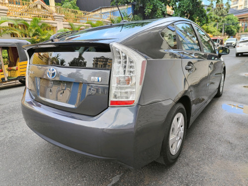Prius 011 Options 4 ម៉ាញេJBLអេក្រង់ធំ ពូកស្បែកហ្សុីន កង់ស្អាតទាំង៤