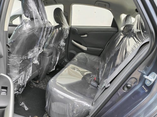Prius 011 Options 4 ម៉ាញេJBLអេក្រង់ធំ ពូកស្បែកហ្សុីន កង់ស្អាតទាំង៤