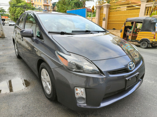 Prius 011 Options 4 ម៉ាញេJBLអេក្រង់ធំ ពូកស្បែកហ្សុីន កង់ស្អាតទាំង៤