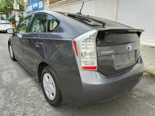 Prius 011 Options 4 ម៉ាញេJBLអេក្រង់ធំ ពូកស្បែកហ្សុីន កង់ស្អាតទាំង៤