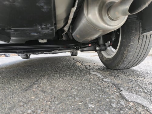 Prius 011 Options 4 ម៉ាញេJBLអេក្រង់ធំ ពូកស្បែកហ្សុីន កង់ស្អាតទាំង៤