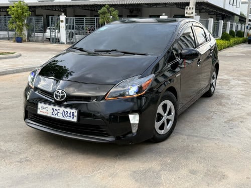 Prius 012full option 4 បាសJBL ក្នុងលឿង