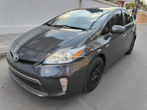 Prius 013 Option 3 plug in Hybrid 13មុឺនម៉ាយហ្សុីន កង់ស្អាតទាំង៤