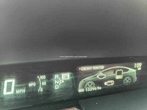 Prius 013 Option 3 plug in Hybrid 13មុឺនម៉ាយហ្សុីន កង់ស្អាតទាំង៤