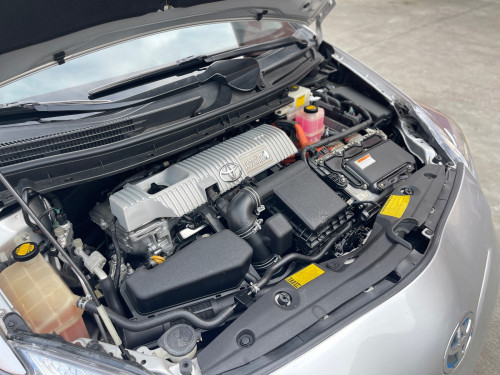 Prius 2014 Plug in ឡានស្អាត តម្លៃមហាពិសេស