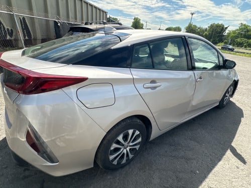 Prius prime ឆ្នាំ2020 - លក់បន្ទាន់19+ $