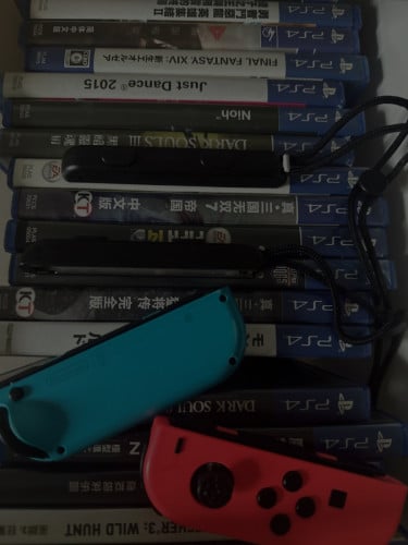 PS4, PSVR, 40+ games, one laser gun, two controllers – all bundled at a super low price.