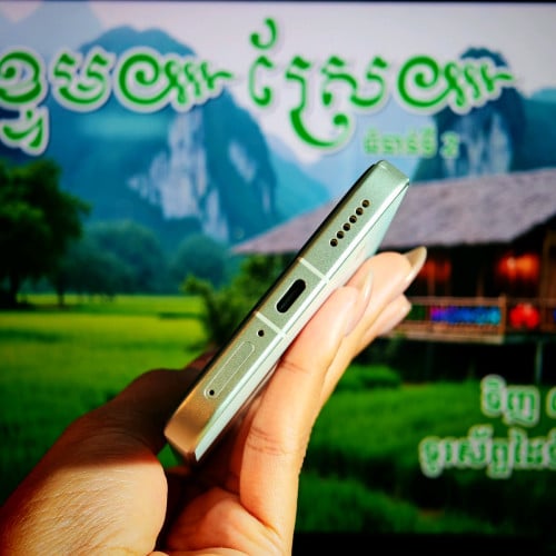 Redmi K80 Ultra 5G (វ៉ៃដូរបាន)មានធានាច្បាស់លាស់ត្រឹមត្រូវ