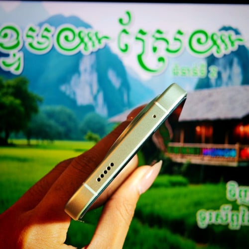 Redmi K80 Ultra 5G (វ៉ៃដូរបាន)មានធានាច្បាស់លាស់ត្រឹមត្រូវ