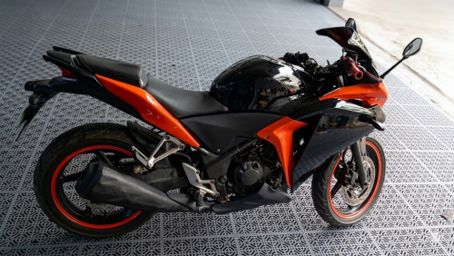 Reliable Honda CBR250R – Freshly Serviced & Ready to Ride!