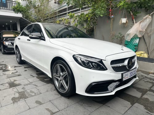 Sale Mercedes Benz C300 up C63 Fulloption 4មុឺនម៉ៃហ្សុីន​