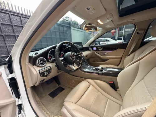 Sale Mercedes Benz C300 up C63 Fulloption 4មុឺនម៉ៃហ្សុីន​