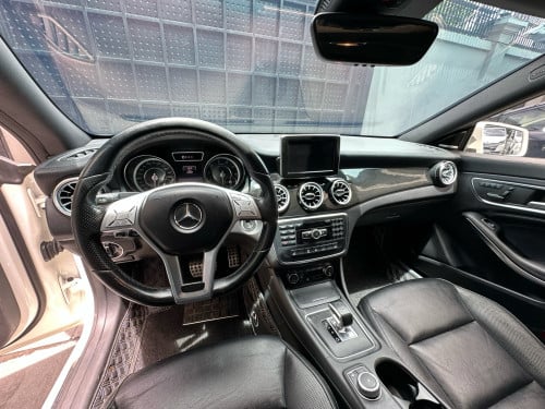 Sale Mercedes Benz CLA45 AMG Fulloption ក្រដាស​ពន្ធ​