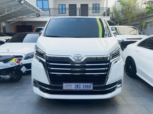 Sale Toyota Granvia 2020​Fulloption ម្ចាស់​ដើម​ទិញ​ថ្មី​ខ្លាញ់​គោ