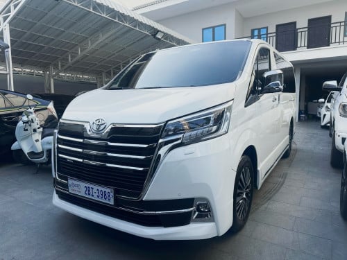 Sale Toyota Granvia 2020​Fulloption ម្ចាស់​ដើម​ទិញ​ថ្មី​ខ្លាញ់​គោ