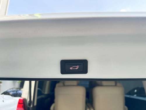 Sale Toyota Granvia 2020​Fulloption ម្ចាស់​ដើម​ទិញ​ថ្មី​ខ្លាញ់​គោ