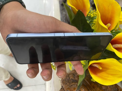 Samsung Galaxy Flip 6