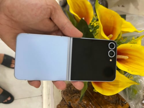 Samsung Galaxy Flip 6
