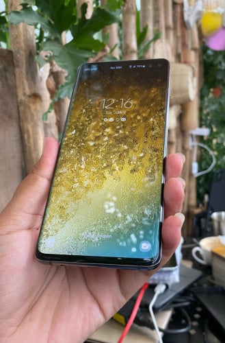 Samsung S10 Plus ram8/128G ស៊ីនទាំងអស់
