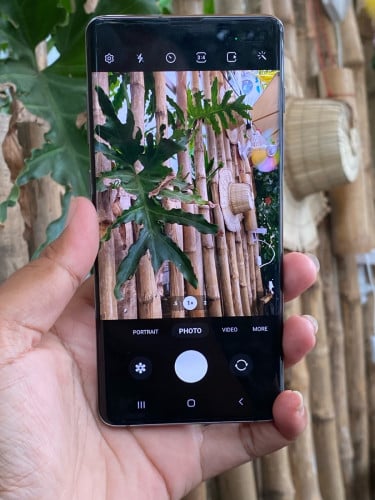 Samsung S10 Plus ram8/128G ស៊ីនទាំងអស់