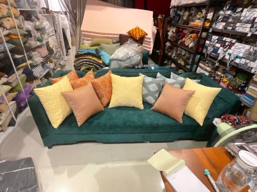 Sofa stock / customize