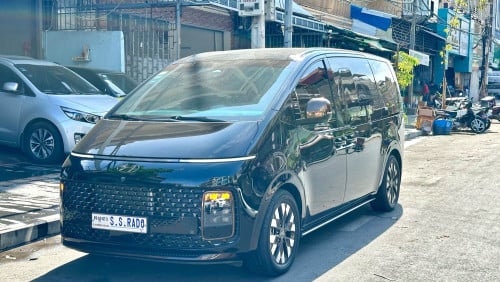 STARIA 2022 Full ( 34500$ )
